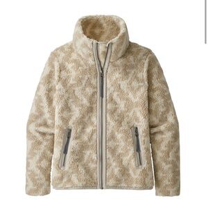 Patagonia NWT Cream Fleece Puffer Jacket